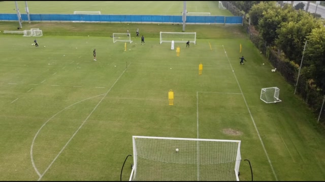 GK SESSION WITH SMALL GOAL 1