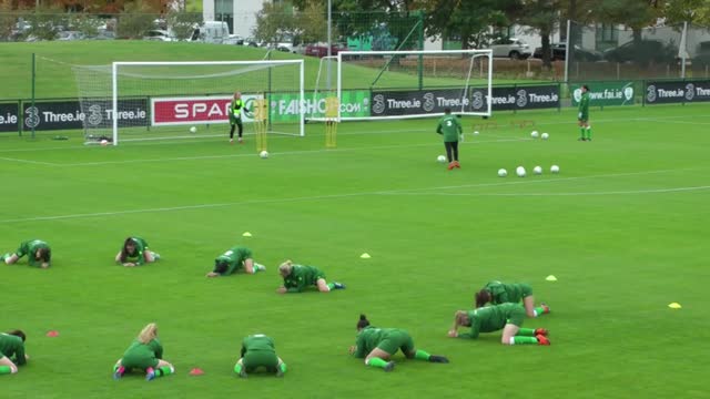 Kniestandvolley + Stellungsspiel + Schuss zentral flach Kopie