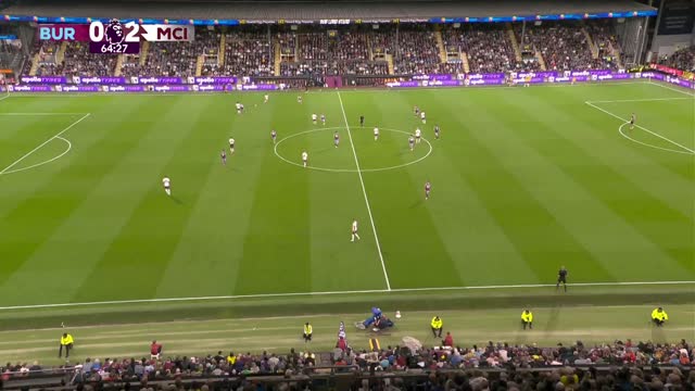 1v1 with GK clearing outside the box