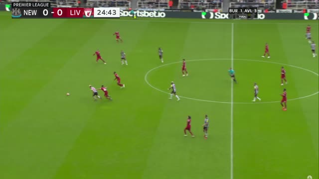 1v1 with gk in between 2