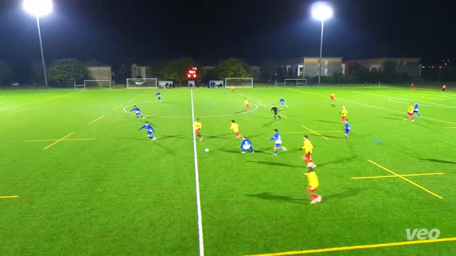 09 011133_-_Shot_on_goal